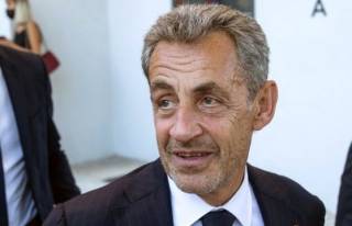 Саркози резко высказался по поводу войны в Украине, призвав договариваться с Россией