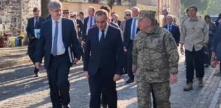 В Киев прибыл министр обороны Франции Себастьян Лекорню