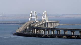 В Крыму Керченский мост закрыли для автотранспорта