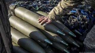 Шмыгаль заявил об «огромном» дефиците боеприпасов в мире