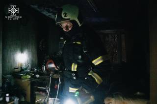 Ночью в Киеве горело общежитие – эвакуировали десятки людей