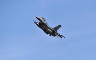 Украинцы уже тренируются на F-16 в США, — Пентагон