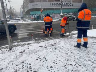 Киев накрыл сильнейший снегопад: стало известно о последствиях