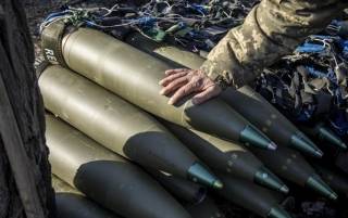 Стало известно, сколько Украина уже получила снарядов из обещанного Европой миллиона