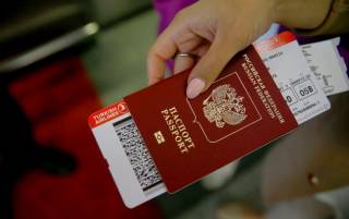 У россиян, которым запретили выезд за границу, будут забирать паспорта