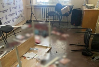 Депутат Сергій Батрін підірвав гранати у будівлі сільради на Закарпатті. Багато постраждалих
