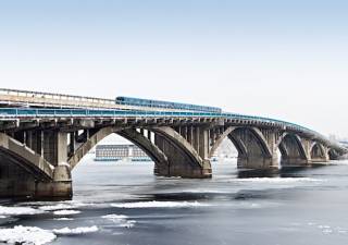 В Киеве заговорили о закрытии моста Метро