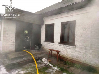Жертвами пожежі на Чернігівщині стали молода мати та її крихітні діти.