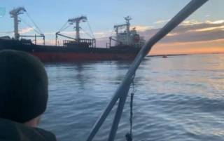 В Черном море на российской мине подорвалось судно под флагом Панамы