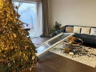 В результате ракетной атаки поврежден дом народного депутата