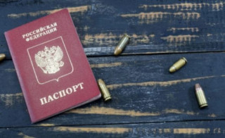 Окупанти вигадали нову схему примусової паспортизації українців