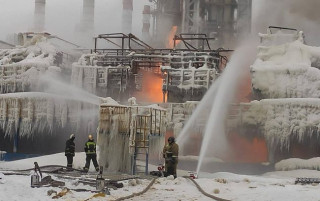 Дрони призупинили роботу паливного комплексу в Усть-Лузі на кілька тижнів або навіть місяців, — Reuters