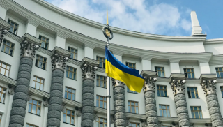 Україна на 50 років заборонить російські вантажівки, потяги, кораблі та літаки