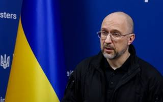 Украина строит трехуровневую линию обороны, — Шмыгаль