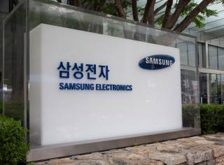 Samsung Electronics: чистая прибыль гиганта рухнула в прошлом году