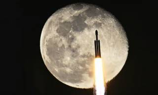 Война в космосе уже идет, - The Economist