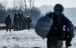 Зеленский предлагает продлить военное положение и всеобщую мобилизацию в Украине