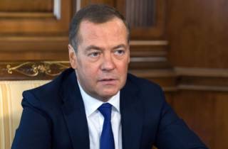 Медведев пригрозил захватить Киев и Одессу