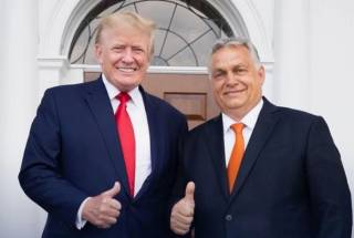 Трамп принял Орбана в своем поместье