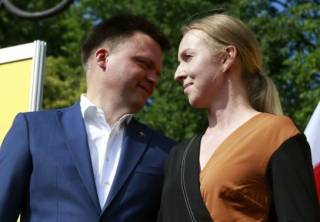 Известный польский политик готов отправить на фронт… свою жену