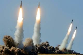 Россия наносит ракетные удары по Украине, используя спутниковые снимки, купленные в США, — СМИ