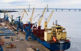Большой порт Санкт-Петербург остановил отгрузку селитры из-за атак, — СМИ