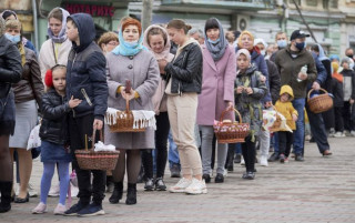 Стало відомо, чи скасовуватимуть комендантську годину в Києві на Великдень