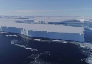 Ледник Судного дня начала «подтачивать» теплая вода