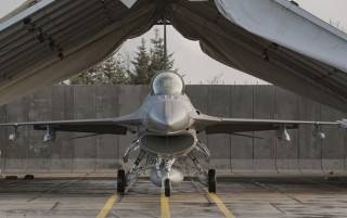 Россия пригрозила бить по F-16, которые Украина будет хранить за границей