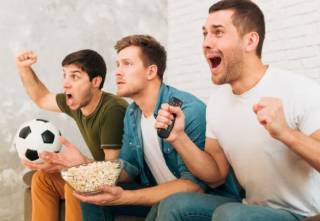 Французы рассказали, почему вредно смотреть спорт по ТВ