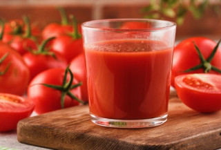 Японці розповіли про небувалу користь томатного соку