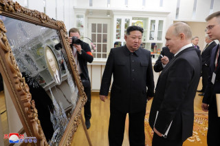 Кім Чен Ин подарував Путіну… «надгробок»