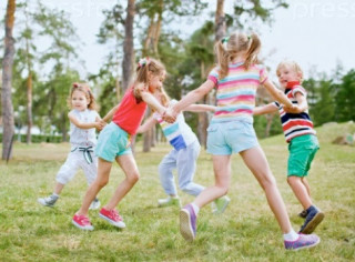 Шотландці пояснили, чому дітям варто частіше грати на свіжому повітрі
