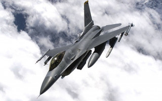 У Конгресі закликали тренувати більше українських пілотів на F-16