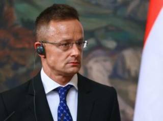 Венгрия продолжает подталкивать Украину к мирным переговорам с Россией