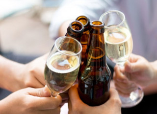 Австралійці повідали про небезпеку безалкогольних вина та пива