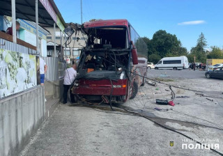 У Хмельницькій області розбився автобус із дітьми