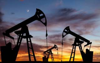 Венгрия договорилась о поставках сырой нефти из РФ через Украину, — Bloomberg