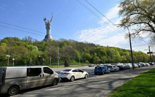 У центрі Києва сьогодні обмежать рух транспорту