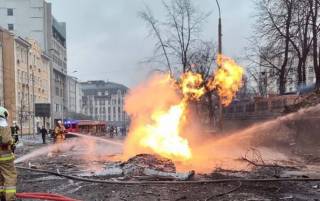 В Киеве насчитали почти две тысячи поврежденных объектов от атак России