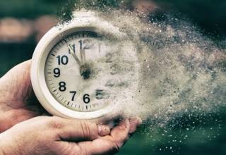 Названы возрасты, в которых люди стареют быстрее всего