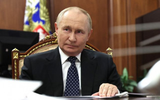 Путін відмовляється йти на компроміс захопленими територіями України, — Bloomberg
