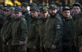 Путін може відправити частину призовників на війну проти України, — британська розвідка