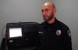 Криміналіст Нацполіції Євген Шевцов розповів, як фахівці за допомогою приладів розшукують цивільних та військових, зниклих через бойові дії