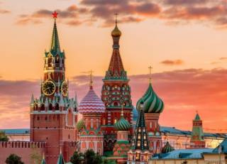 В Москве решили… закрыть Кремль