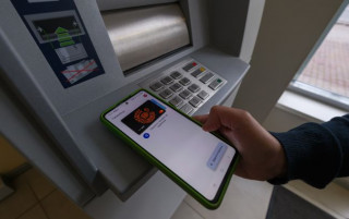 Банки можуть скасувати ліміти на перекази для українців. Названа умова