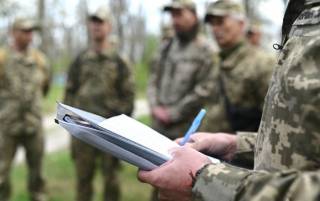 Мужчина вскрыл себе вены в николаевском военкомате