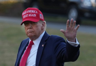 Трамп зробив низку заяв щодо війни в Україні після телефонної розмови з Путіним