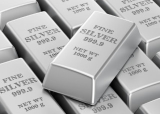Ціна на срібло у світі подолала важливу психологічну позначку