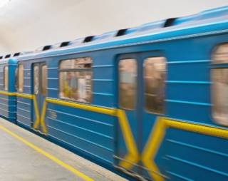 В результате обстрела в Киеве пострадало метро